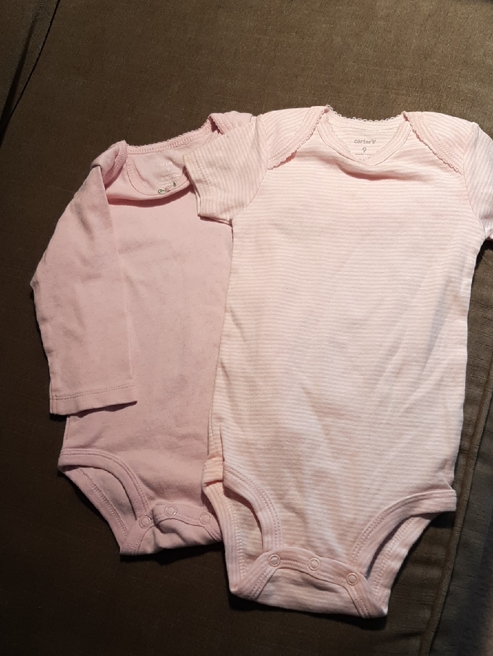 15 Assorted Onsies 6 Months And 6/9 Monthd - Picture 2 of 9